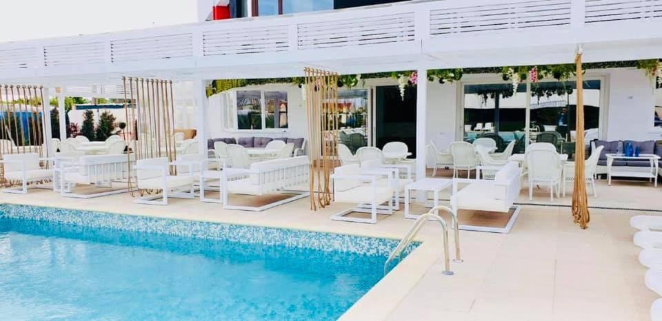 Unique Residence Apartament Navodari Ngoại thất bức ảnh